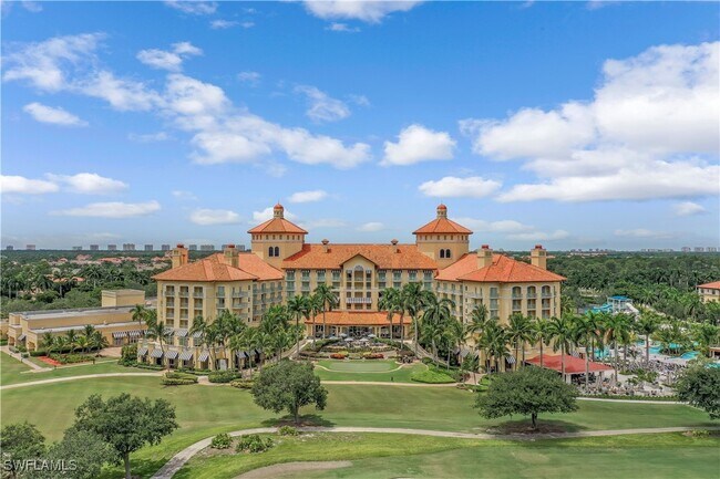 2772 Tiburon Blvd E in Naples, FL - Foto de edificio - Building Photo