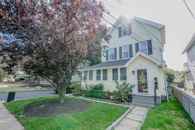 property at 37 Quintard Ave