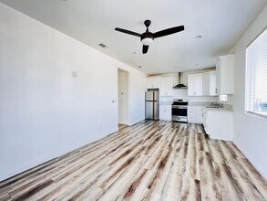 3720 Magnolia Ave in Long Beach, CA - Building Photo - Building Photo