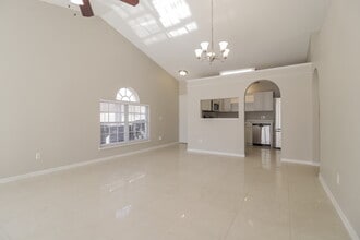 2459 Parsons Pond Cir in Kissimmee, FL - Building Photo - Building Photo