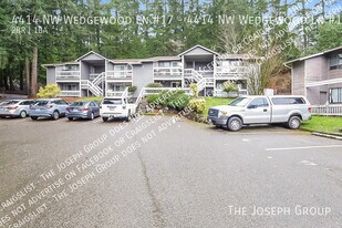 4414 NW Wedgewood Ln in Bremerton, WA - Building Photo