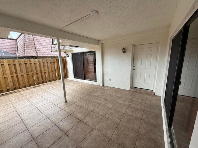 7585 Courtyard Run W in Boca Raton, FL - Building Photo - Building Photo