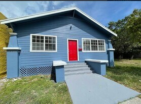 707 4th St in West Palm Beach, FL - Building Photo