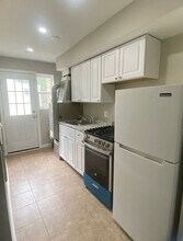 2351 S St SE, Unit B in Washington, DC - Building Photo - Building Photo