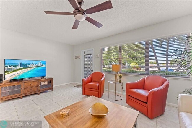 1088 Harwood F-Unit -1088 in Deerfield Beach, FL - Building Photo - Building Photo