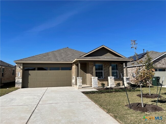property at 214 Escondido Cir