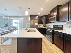 6113 Idler Cir S in Cottage Grove, MN - Building Photo - Building Photo