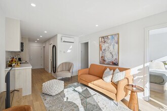 2118 Rue Bercy in Montréal, QC - Building Photo - Building Photo