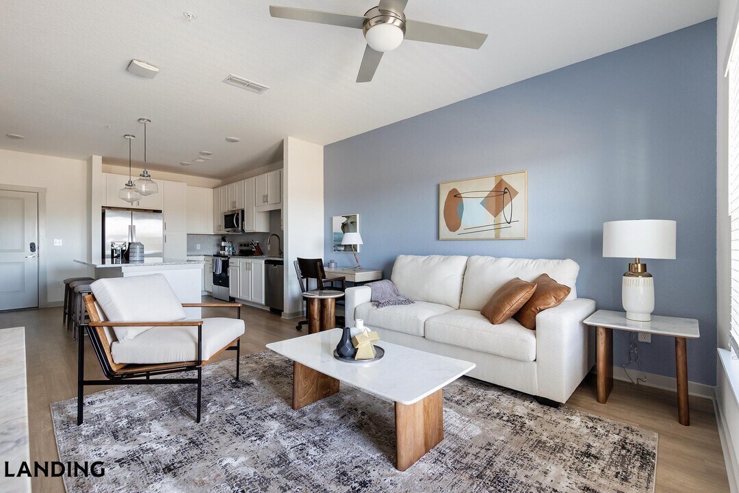 12020 Brush Hl Rd, Unit 2-409 in Wildwood, FL - Foto de edificio