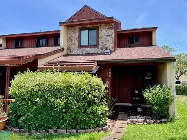 property at 466 SE 14th St
