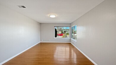 2476 Fiji Way in San Leandro, CA - Building Photo - Building Photo