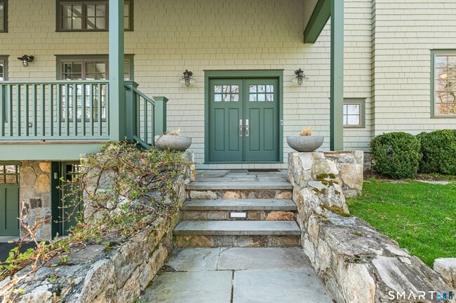 9 Dancing Bear Rd in Norwalk, CT - Building Photo - Building Photo