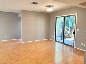 5444 N La Casita Dr in Tucson, AZ - Foto de edificio - Building Photo