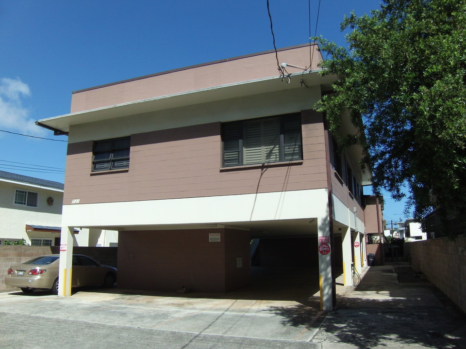 731 Makaleka Ave in Honolulu, HI - Building Photo