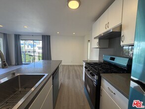 1531 N Detroit St in Los Angeles, CA - Building Photo - Building Photo