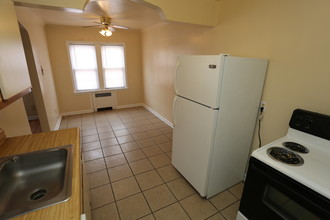 Colton House Golf View in Beachwood, OH - Foto de edificio - Interior Photo