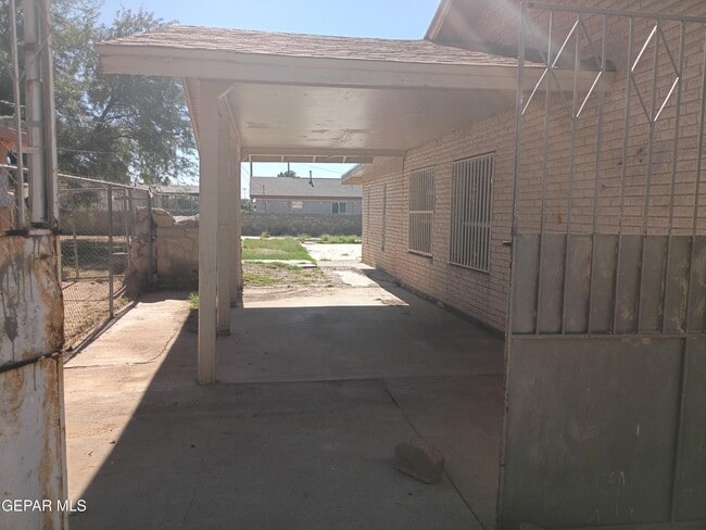 8108 La Paloma Cir in El Paso, TX - Building Photo - Building Photo