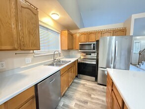 7266 Wimbledon Ct in West Jordan, UT - Building Photo - Building Photo