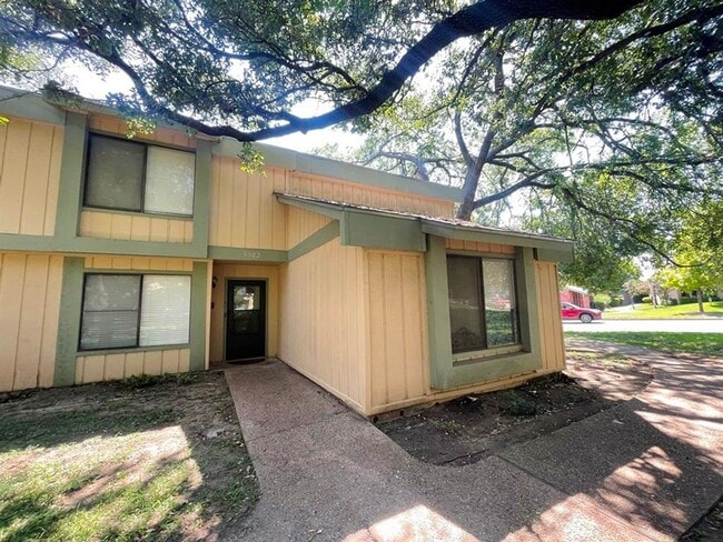 property at 9502 Quail Village Ln