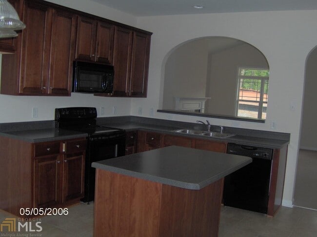 83 Creekside Way in Newnan, GA - Building Photo - Building Photo