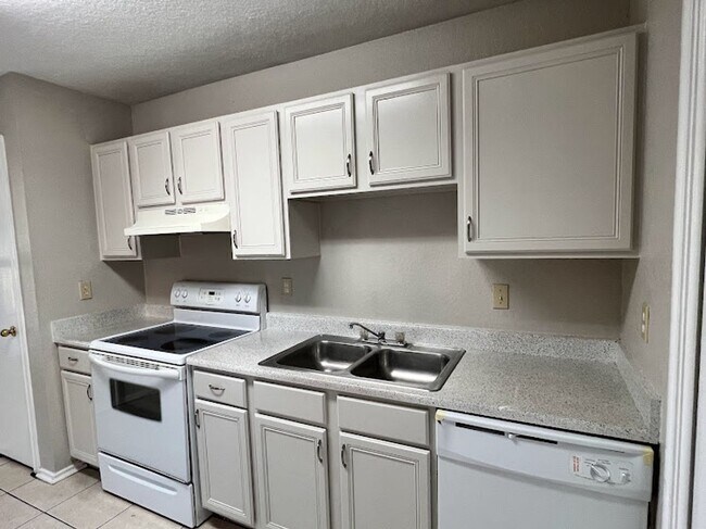 4711 Gavlick Farm in San Antonio, TX - Building Photo - Building Photo
