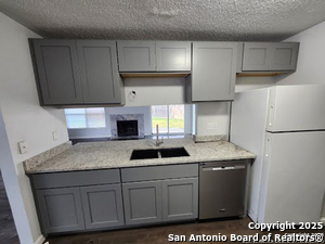 7547 Oriental Trail in San Antonio, TX - Building Photo - Building Photo