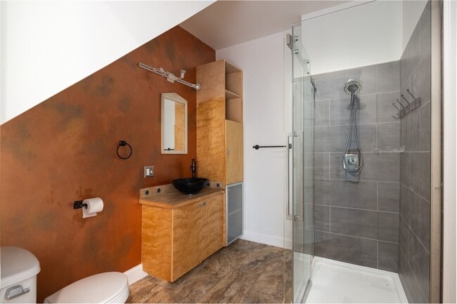 property at 2 Granger Pl