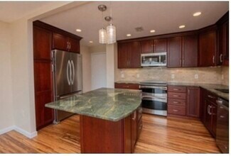 1002 Paradise Rd in Swampscott, MA - Building Photo - Building Photo