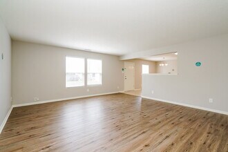 7905 States Bend Dr in Indianapolis, IN - Foto de edificio - Building Photo