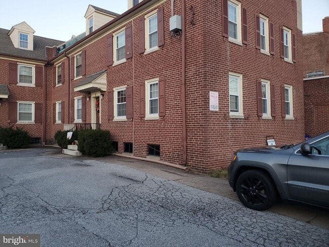 property at 5 Winston Ave
