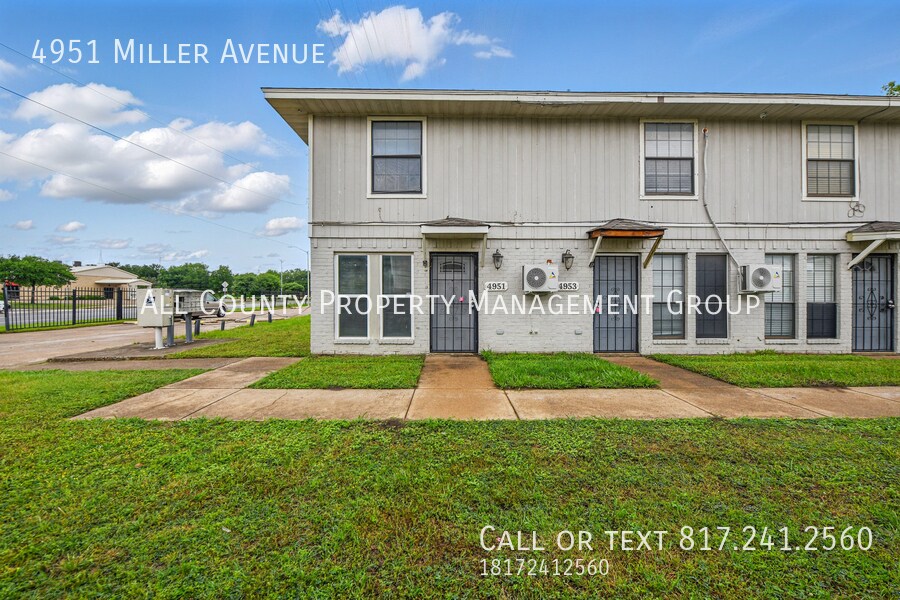 4951 Miller Ave in Fort Worth, TX - Building Photo