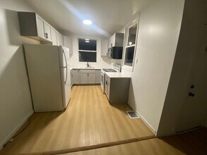 142 Comrie Ave in Braddock, PA - Building Photo - Building Photo