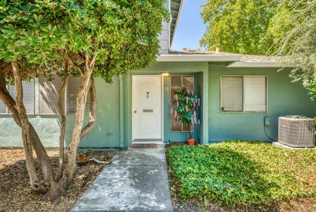 1398 Del Rio Cir, Unit B in Concord, CA - Foto de edificio - Building Photo