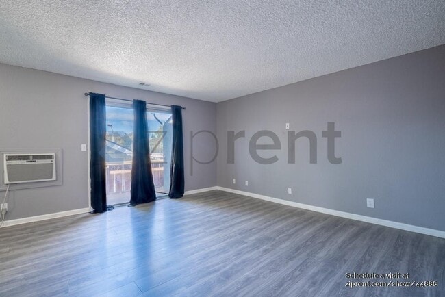 4602 Neil Rd in Reno, NV - Building Photo - Building Photo
