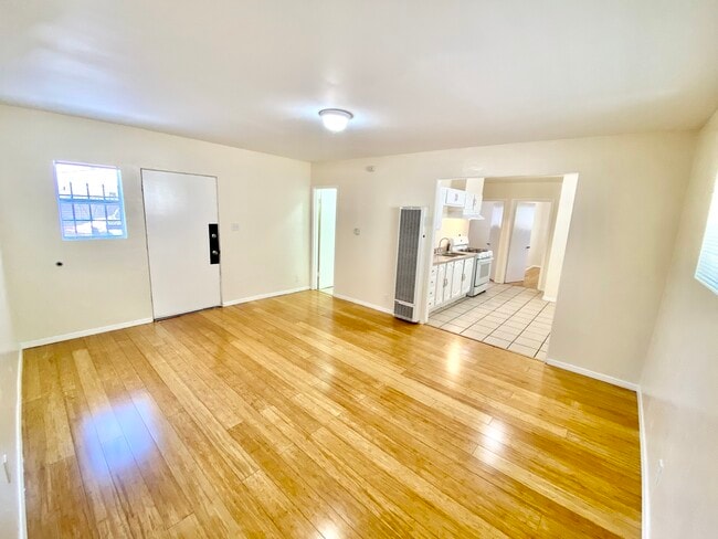 1532 Locust Ave