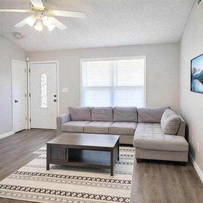 10348 Commons Crossing