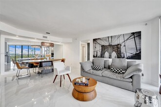 3610 Yacht Club Dr in Aventura, FL - Building Photo - Building Photo