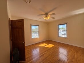 20 Alberta Ter, Unit #2 in Cambridge, MA - Foto de edificio - Building Photo