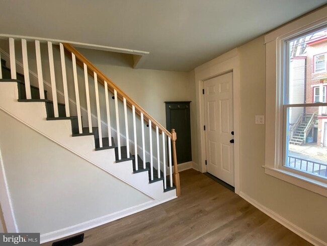 742 St Joseph St in Lancaster, PA - Foto de edificio - Building Photo