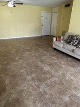 500 Davis Rd in Palm Springs, FL - Building Photo - Building Photo