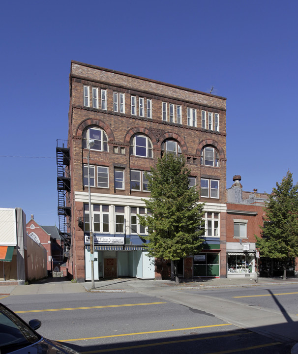 Doggett Building in Clinton, MA - Building Photo