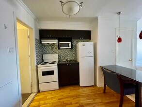 3617 Sainte-Famille Rue in Montréal, QC - Building Photo - Building Photo