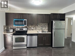 1136 Eastlawn in Windsor, ON - Building Photo - Building Photo