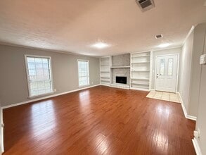 576 Shady Grove Dr in Montgomery, AL - Building Photo - Building Photo