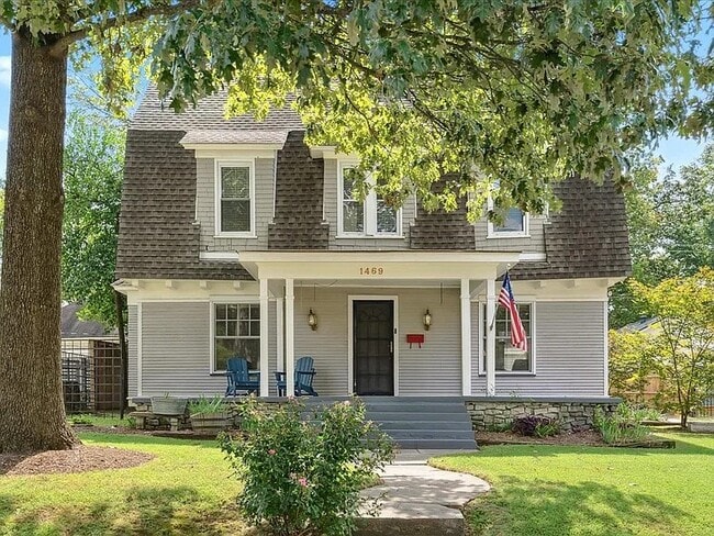 property at 1469 Carr Ave