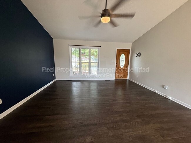 107 Johnia Ct in Thomasville, NC - Building Photo - Building Photo