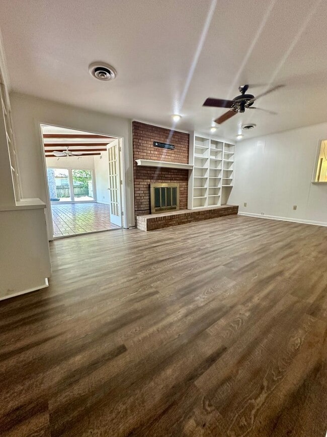 1519 Roswell Dr in Jackson, MS - Foto de edificio - Building Photo