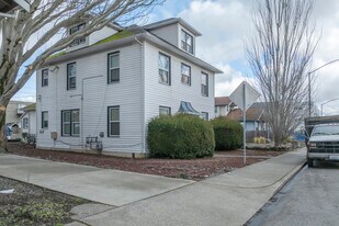 Burwell Apartments in Bremerton, WA - Building Photo