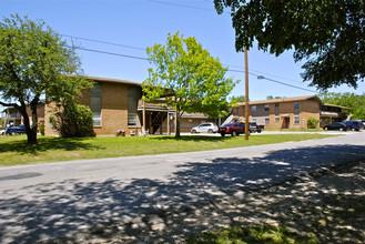 Westover House Apartments in Dallas, TX - Foto de edificio - Building Photo