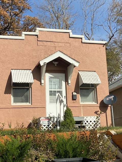 property at 1320 Connell Ct